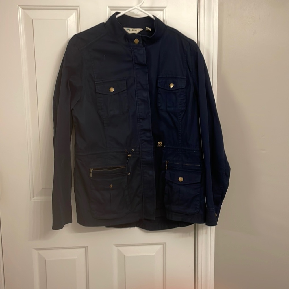 Size medium navy blue LL Bean fall/spring jacket